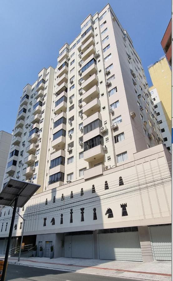 Lindo No Centro Proximo Ao Mar